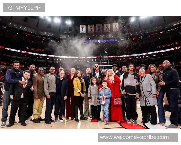 追梦表现惊艳单场助攻上双次数仅次于老詹成历史第二前锋